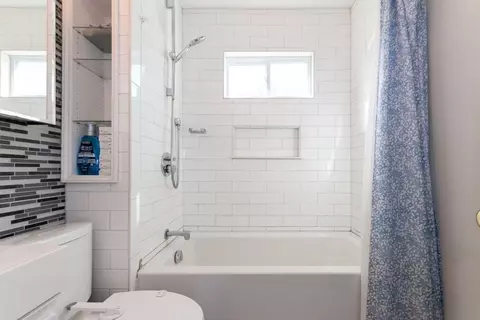 Bath - 496 Beech St, Roslindale, MA 02131 photo 3 of 3