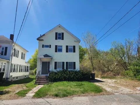 7 E Main St, Avon, MA 02322