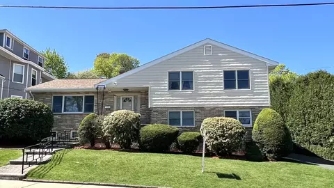 68-70 Floyd St, Winthrop, MA 02152
