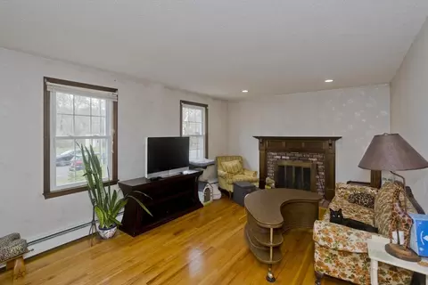 270 Ely Ave, West Springfield, MA 01089 photo 13
