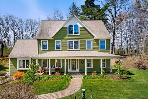 39 Lovers Ln, Groton, MA 01450