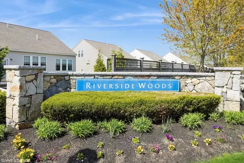 2 Hood Dr #2, Andover, MA 01810