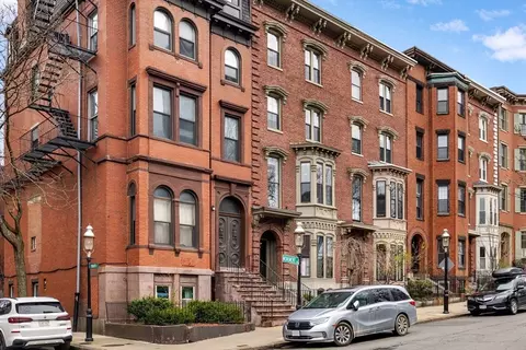 13 Monument Sq #2, Boston, MA 02129