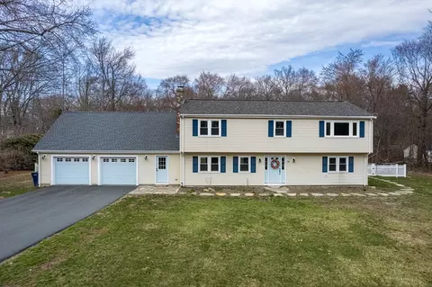 88 Lovering St, Medway, MA 02053