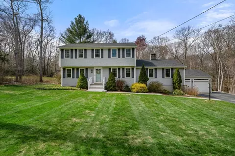 18 Black Pond Hill Rd, Norwell, MA 02061