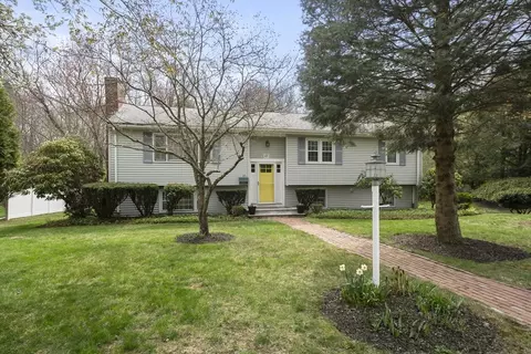 65 Stanford Dr, Westwood, MA 02090