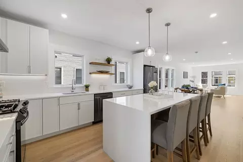 37 Seven Pines Ave #37, Cambridge, MA 02140