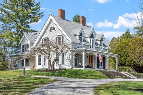 49 Liberty St, Concord, MA 01742
