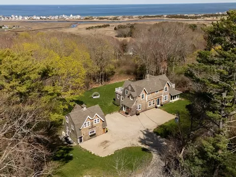 35 Mayflower Rd, Marshfield, MA 02050