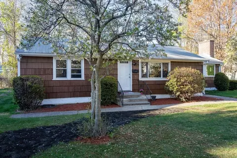 5 Phoenix St, Worcester, MA 01604