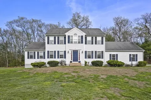 14 Virginia Ave, Sutton, MA 01590