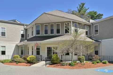 63 Central St #111, North Reading, MA 01864