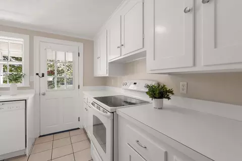 Kitchen - 14 Thorpe Rd, Needham, MA 02494 photo 1 of 3