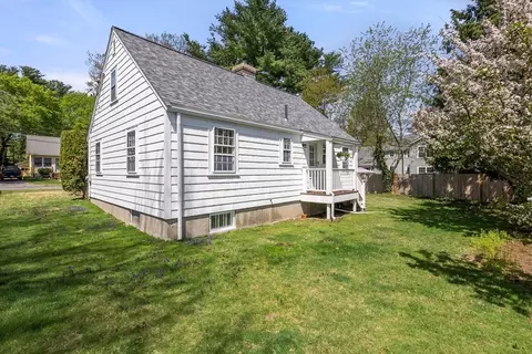 Exterior - 14 Thorpe Rd, Needham, MA 02494 photo 3 of 5