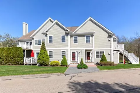 404 Regency Ln #404, Abington, MA 02351
