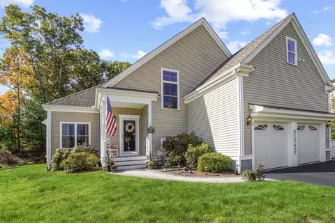 11 Julia Dr, Bellingham, MA 02019