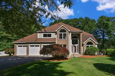 21 Freedom Dr, North Reading, MA 01864