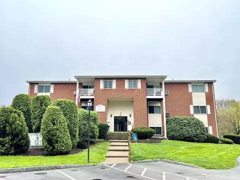 22 Dailey St #F, Attleboro, MA 02703