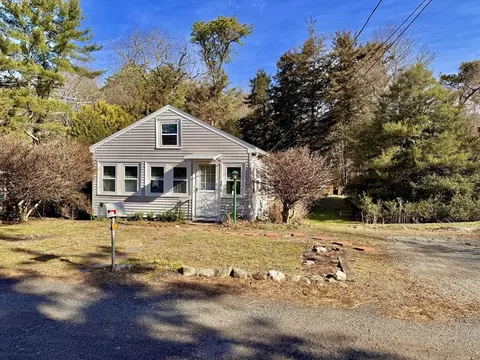 11 Canedy St, Wareham, MA 02576