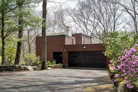 26 Dewey Rd, Lexington, MA 02420
