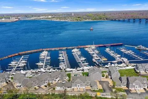 700 Shore Dr #7-703, Fall River, MA 02721 photo 3
