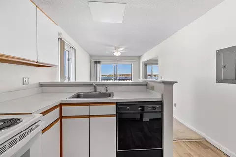 700 Shore Dr #7-703, Fall River, MA 02721 photo 18