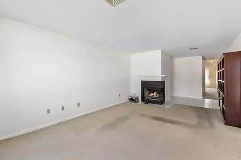 700 Shore Dr #7-703, Fall River, MA 02721 photo 12