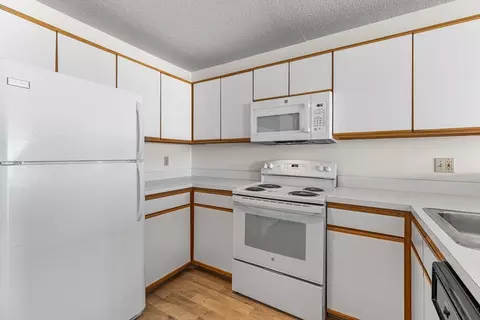 700 Shore Dr #7-703, Fall River, MA 02721 photo 16