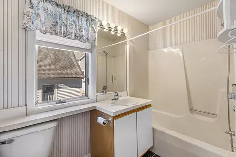 700 Shore Dr #7-703, Fall River, MA 02721 photo 24
