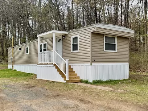 868 Southampton Rd #76, Westfield, MA 01085