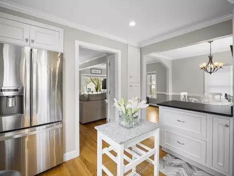 Kitchen - 17 Edwards Rd, Barnstable, MA 02601 photo 3 of 4