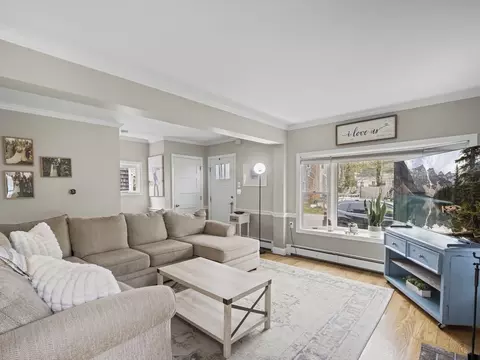 Living - 17 Edwards Rd, Barnstable, MA 02601 photo 5 of 5