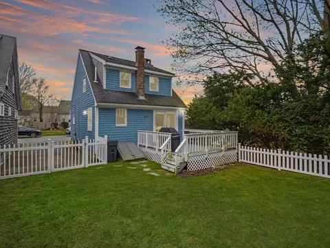 Exterior - 17 Edwards Rd, Barnstable, MA 02601 photo 7 of 17