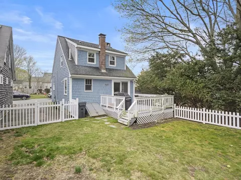 Exterior - 17 Edwards Rd, Barnstable, MA 02601 photo 6 of 17