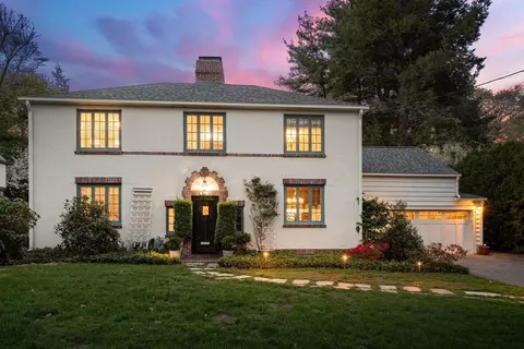 286 Quinobequin Rd, Waban, MA 02468