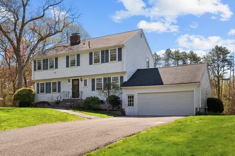 49 Blackberry Ln, Framingham, MA 01701