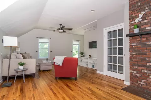 22 Oakland St #2, Natick, MA 01760 photo 3