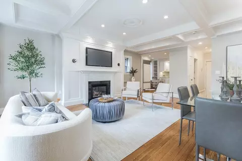 246 Beacon St #1B, Boston, MA 02116