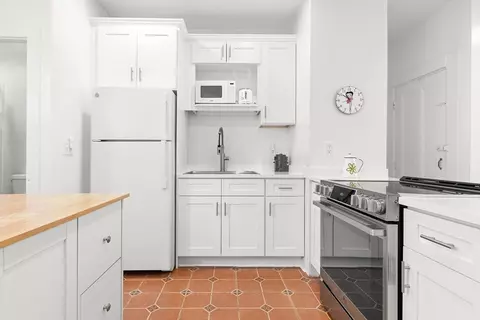 244 Cypress St #2, Brookline, MA 02445
