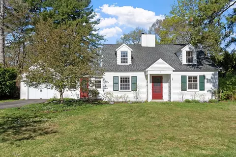 51 Chestnut St, Concord, MA 01742
