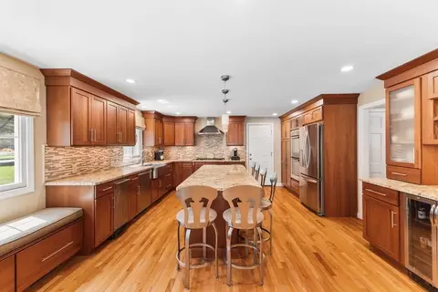5 Jyra Ln, Easton, MA 02356