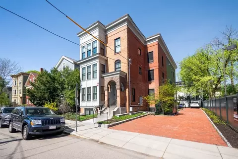 43 Essex St #1, Cambridge, MA 02139