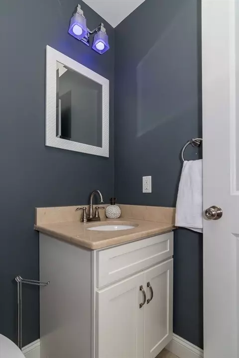 Bath - 9 Shore Rd, Natick, MA 01760 photo 1 of 4