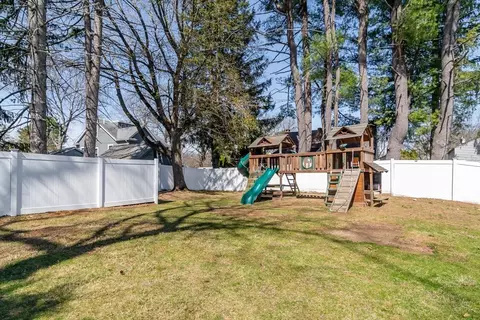Exterior - 9 Shore Rd, Natick, MA 01760 photo 4 of 4