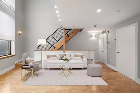 364-389 Amory St #9, Boston, MA 02130