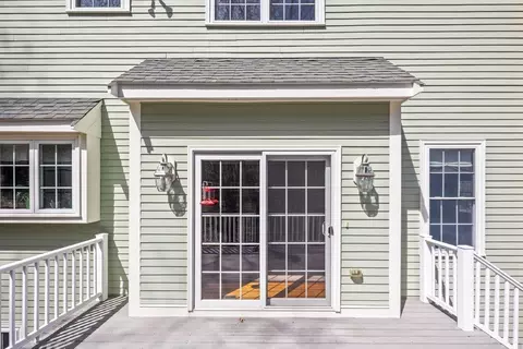 8 Comstock Way, Walpole, MA 02071 photo 32