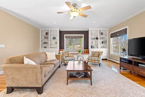 8 Comstock Way, Walpole, MA 02071 photo 13