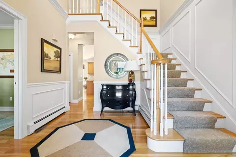 8 Comstock Way, Walpole, MA 02071 photo 4