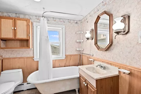 Bath - 71 J St, Hull, MA 02045 photo 1 of 1