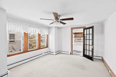 Living - 71 J St, Hull, MA 02045 photo 3 of 3